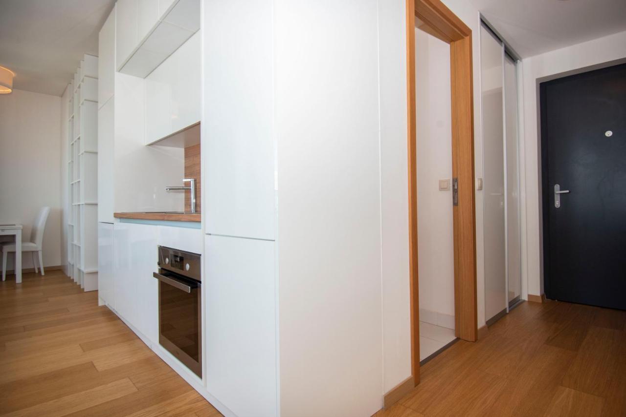 Luxury 1Bdrm On The 28Th Floor Apartment Bratislava Bagian luar foto