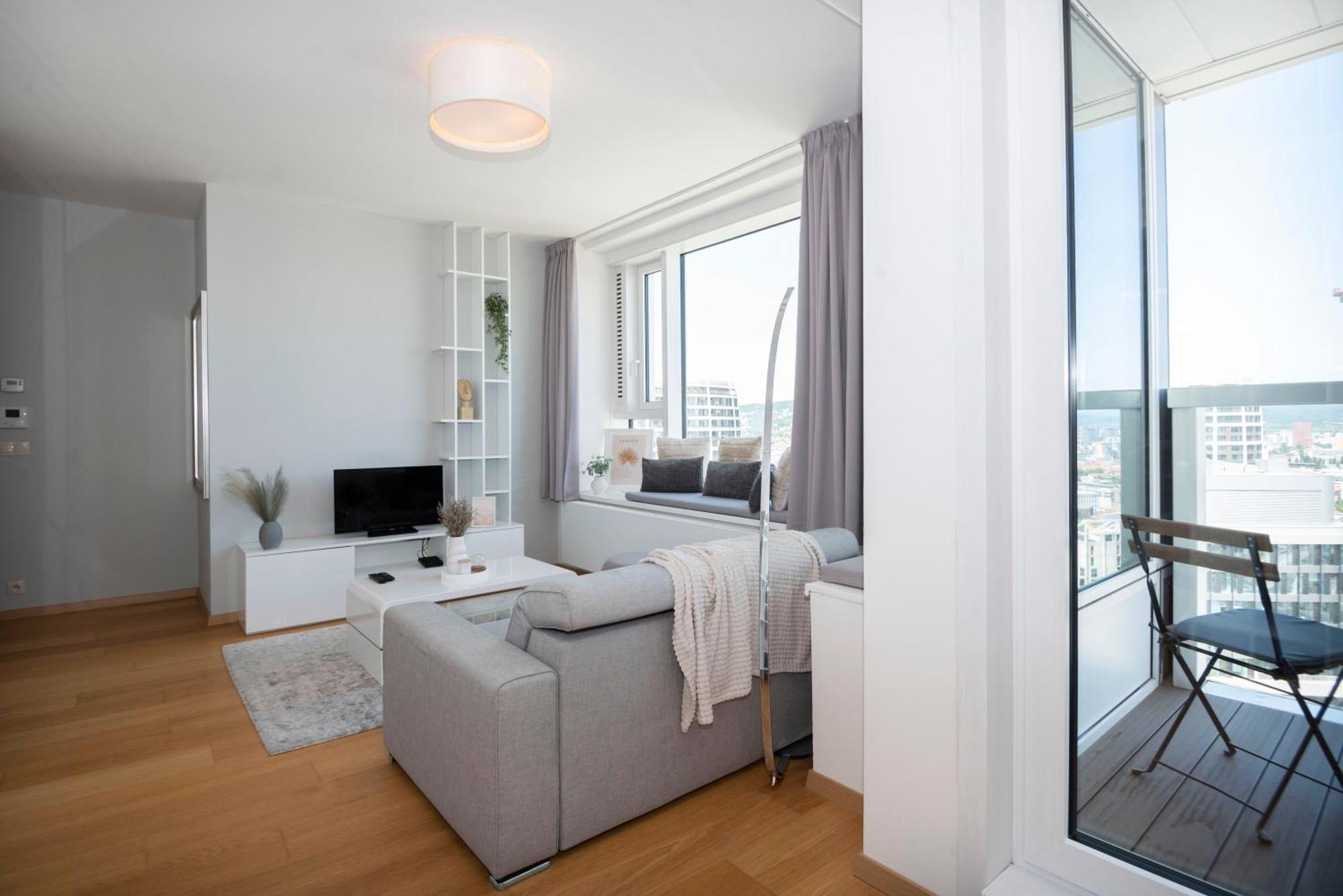 Luxury 1Bdrm On The 28Th Floor Apartment Bratislava Bagian luar foto