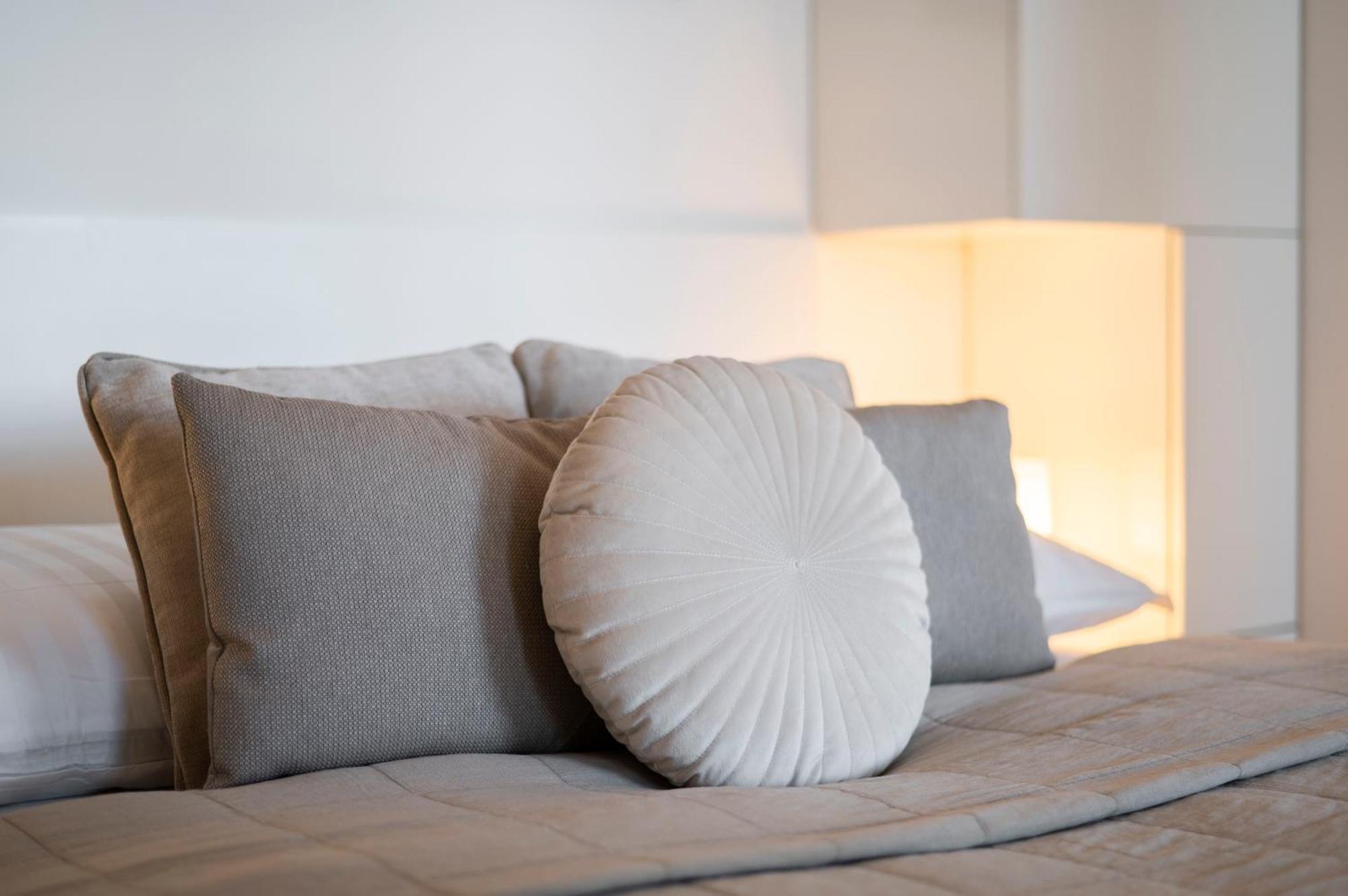 Luxury 1Bdrm On The 28Th Floor Apartment Bratislava Bagian luar foto