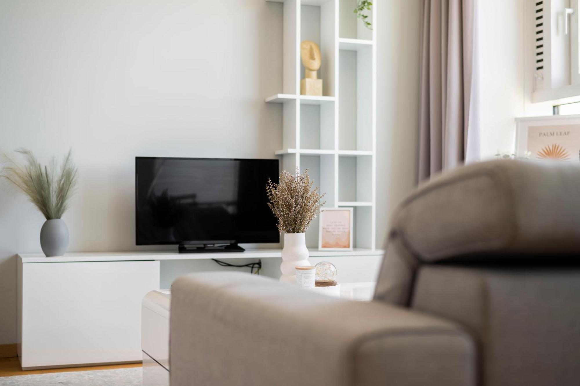Luxury 1Bdrm On The 28Th Floor Apartment Bratislava Bagian luar foto