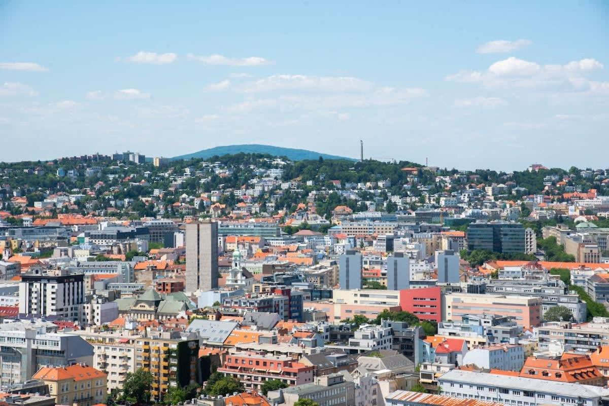 Luxury 1Bdrm On The 28Th Floor Apartment Bratislava Bagian luar foto